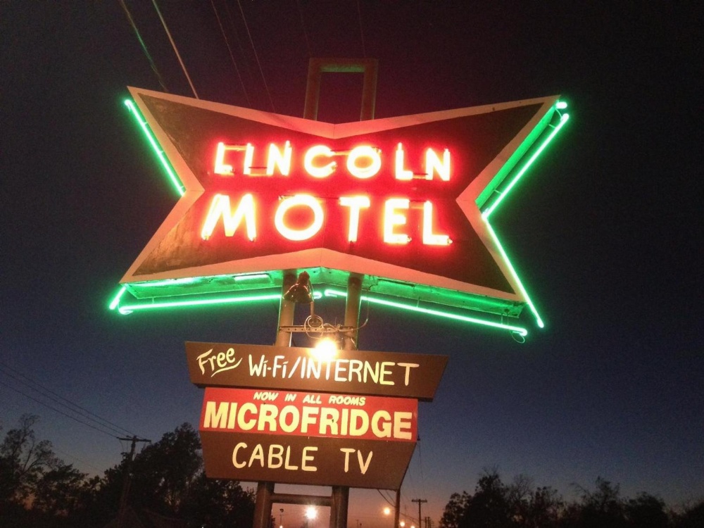Lincoln Motel Main image