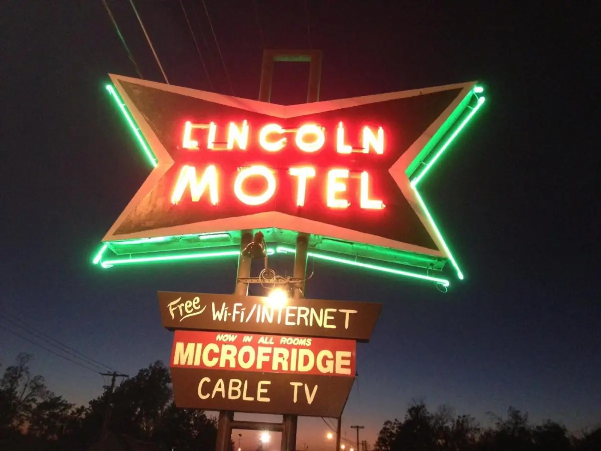 Lincoln Motel Main image