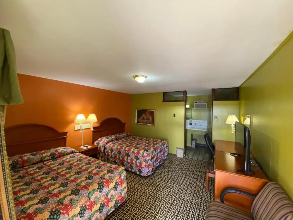 Lincoln Motel 7