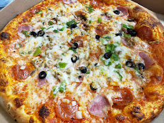 Pizza near Lincoln Motel